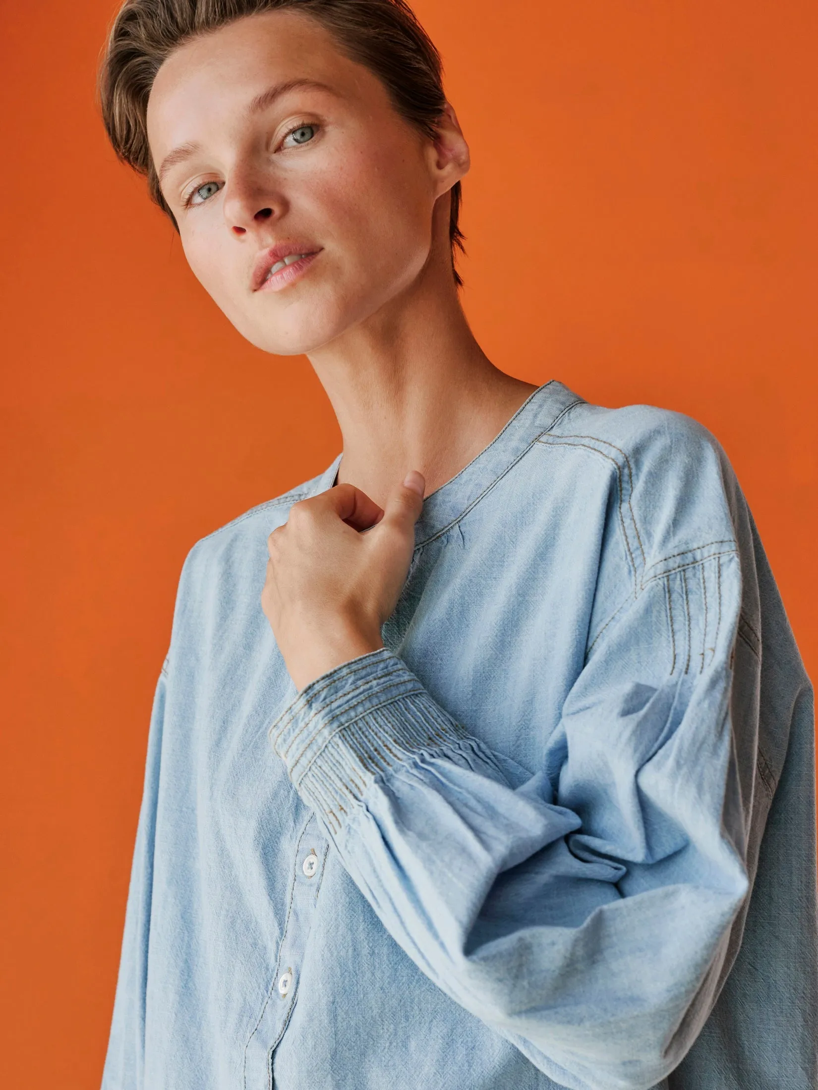 CHEMISE EN JEAN DÉLAVÉ