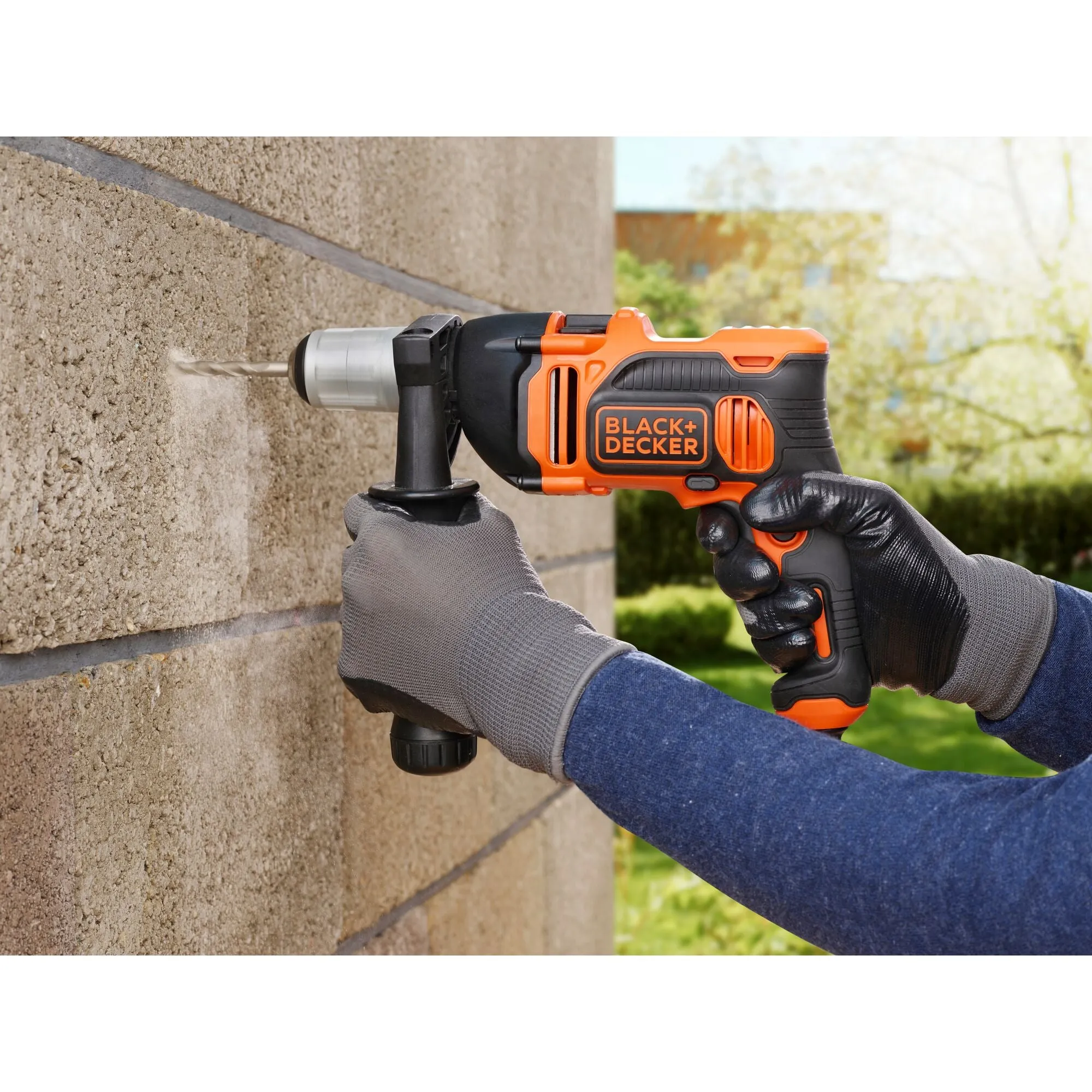 Perceuse à percussion filaire - 850W - 54 400 cps/min - 6 accessoires - Livrée en coffret BLACK+DECKER BEH850K-QS
